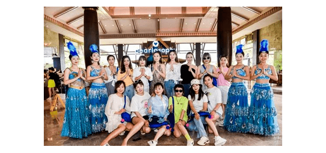 真珠美学婷姐带领真珠女孩齐聚西双版纳，展现jdb官网中文版品牌责任